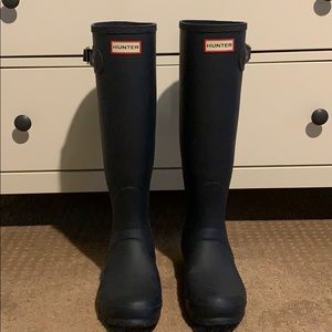 Tall Hunter rain boots only worn once